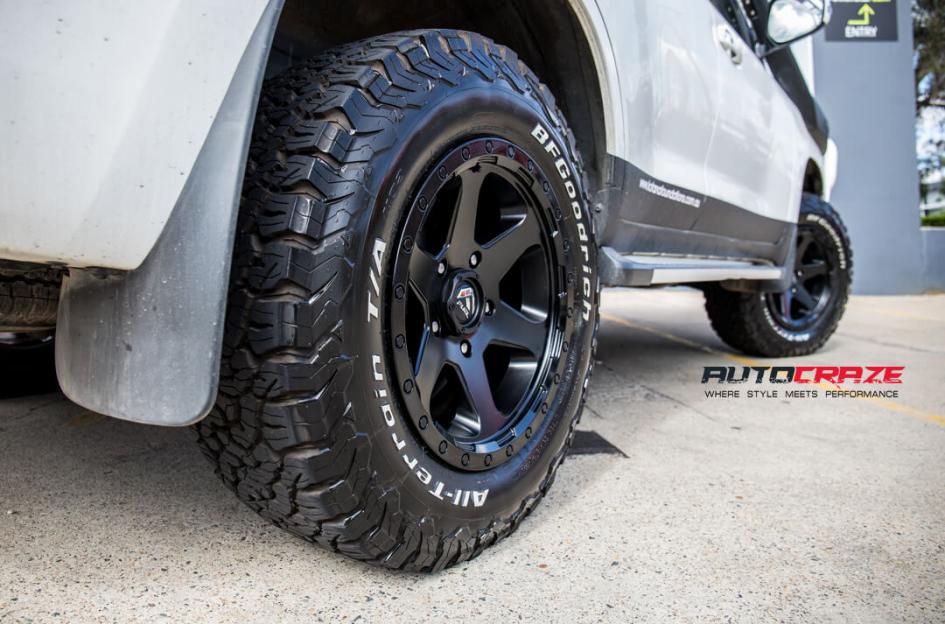 TOYOTA LANDCRUSIER RIPPER MATTE BLACK